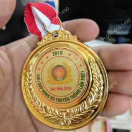 ảnh chụp màn hình ảnh huy chương vàng bóng đá