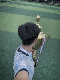 ảnh chụp màn hình ảnh trai k12 đá bóng