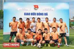 ảnh chụp màn hình giao hữu bóng đá lan tỏa yêu thương