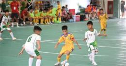 ảnh chụp màn hình lò đào tạo bóng đá trẻ