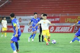 ảnh chụp màn hình quy nhơn united gặp câu lạc bộ bóng đá bình phước