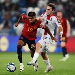 bóng đá là môn thể thao vua