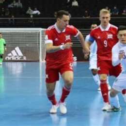 bóng đá trong nhà futsal