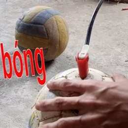 cách bơm bóng đá bằng bơm xe đạp