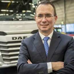 ceo bong da