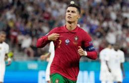giao diện app đội bóng ronaldo đang đá