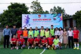 giao diện app giao hữu bóng đá lan tỏa yêu thương