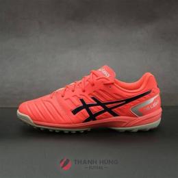 giao diện app giày asics bóng đá