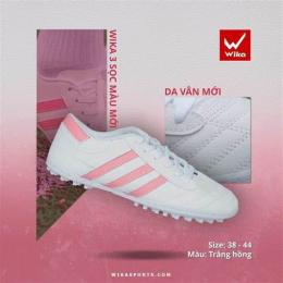 giao diện app giày bóng đá màu hồng