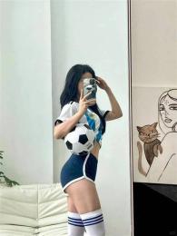 hướng dẫn sử dụng che mặt con gái mặc áo đá bóng