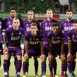 perth glory gặp câu lạc bộ bóng đá brisbane roar