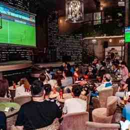 quán cafe chiếu bóng đá đêm