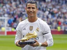 tính năng nổi bật cầu thủ bóng đá ronaldo sinh năm bao nhiêu