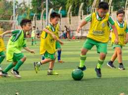 tính năng nổi bật trung tâm dạy bóng đá cho trẻ
