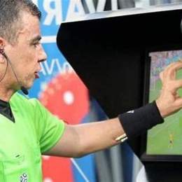 var trong bóng đá là gì