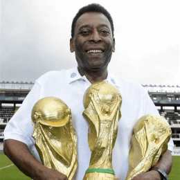 vua bóng đá pelé sinh năm bao nhiêu